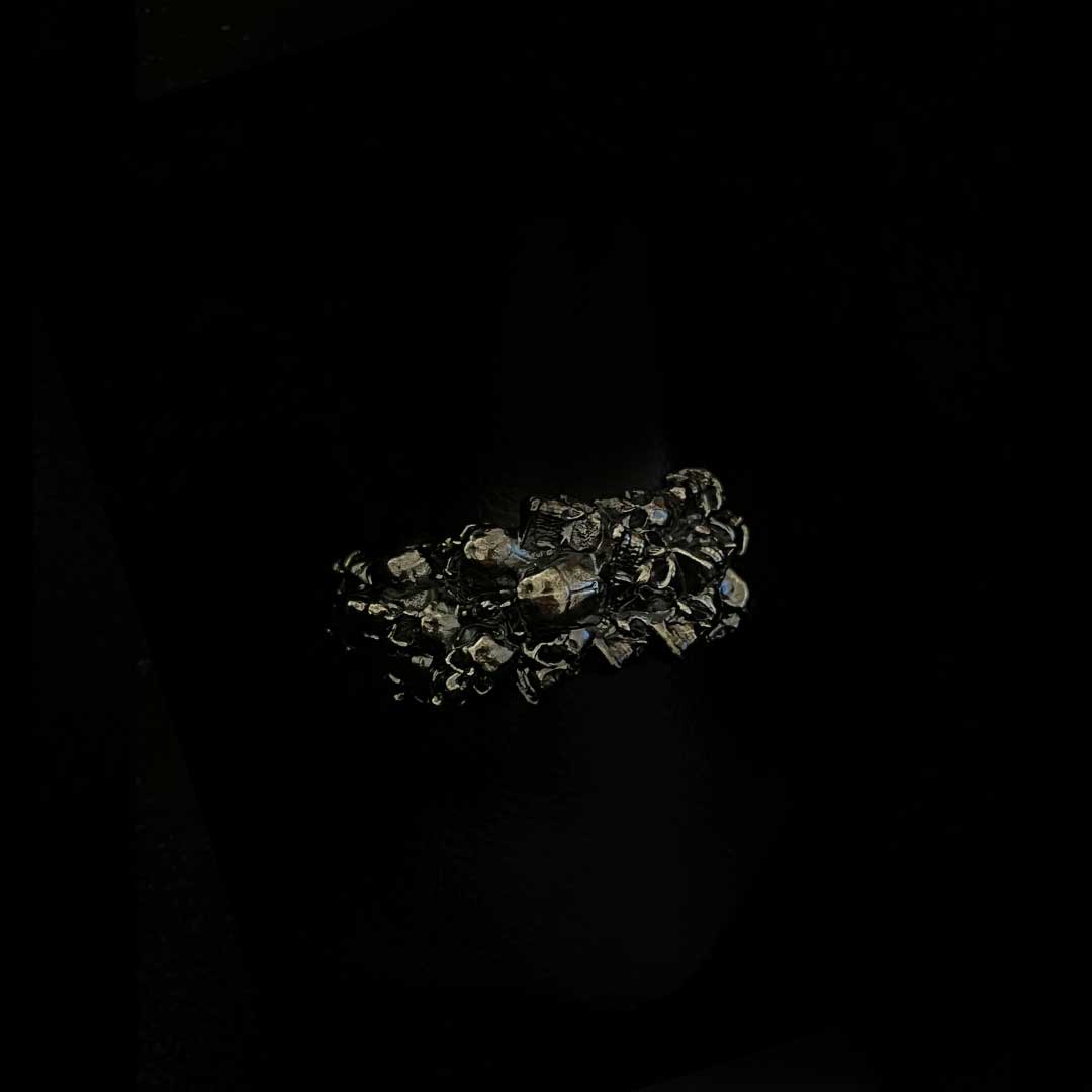 Anillo Cráneos Catacumba