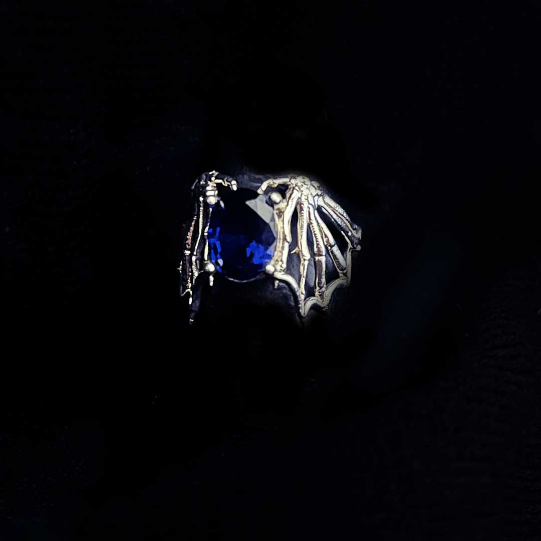 Anillo Alas de Vampiro